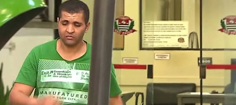 MUITO CONSTRANGIMENTO: “A que estiver mais perto”, diz homem que ejaculou em passageiras de ônibus