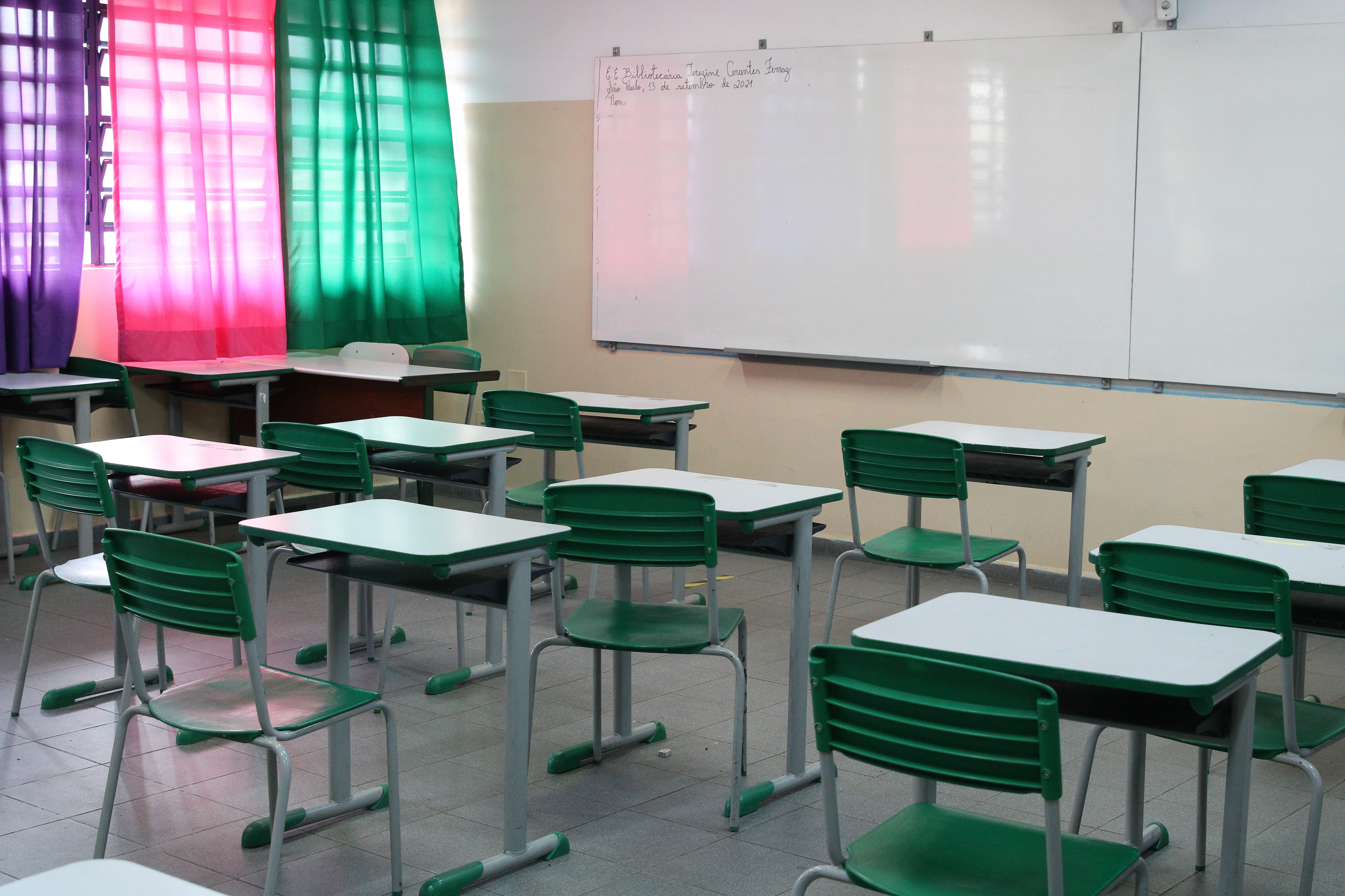 Estudante é agredida som socos após rejeitar colega em Feira de Santana
