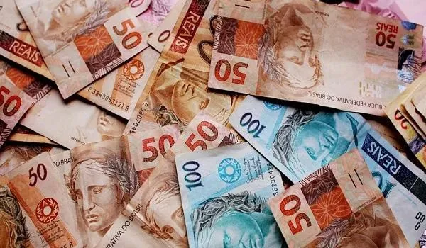Caixa diz que já pode efetuar pagamento, mas governo não divulga calendário da 2ª parcela do Auxílio Emergencial 