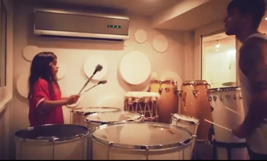 Em vídeo, filho de Ivete Sangalo surpreende tocando percussão: “Meu timbaleiro”; assista