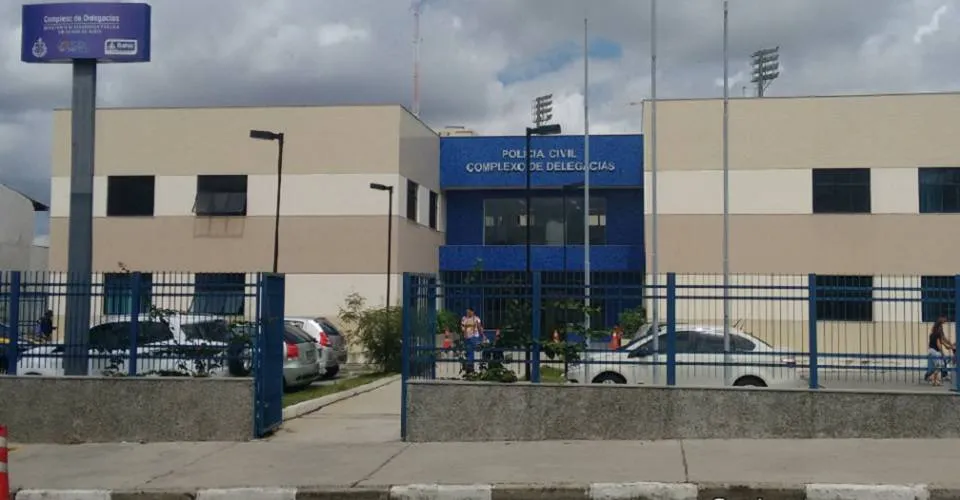 Pai e filho são assassinados a tiros dentro de casa em distrito de Feira de Santana