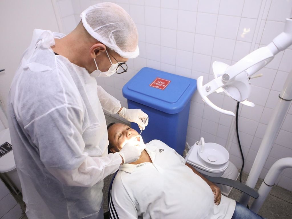 Diversos pontos de Salvador ofertam serviços odontológicos gratuitos. Foto: Bruno Concha/Secom PMS