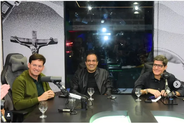 Aliança? ACM Neto e João Roma se reencontram em Vitória da Conquista
