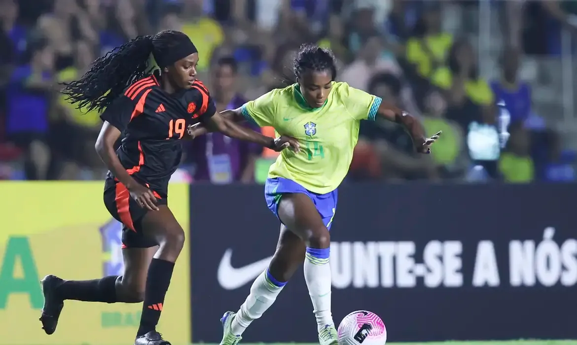 Em primeiro jogo após prata olímpica, Brasil empata com a Colômbia