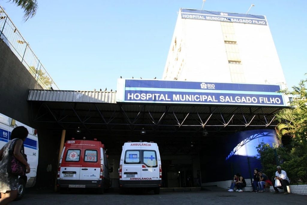A adolescente atingida pela bala perdida foi levada para o Hospital Salgado Filho, onde foi operada. Foto: Divulgação/Prefeitura do Rio de Janeiro