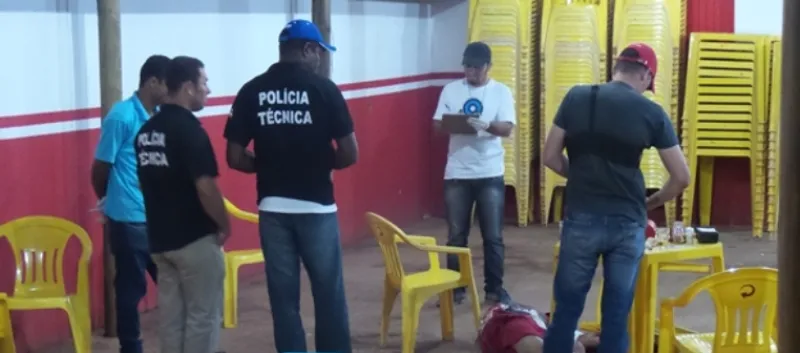 Homem é assassinado com mais de 12 disparos em lanchonete ‘lotada’, em Barreiras