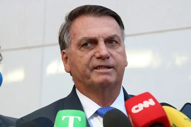 Bolsonaro Diz Ter Feito Pix De R$ 2 Milhões a Eduardo Nos Eua