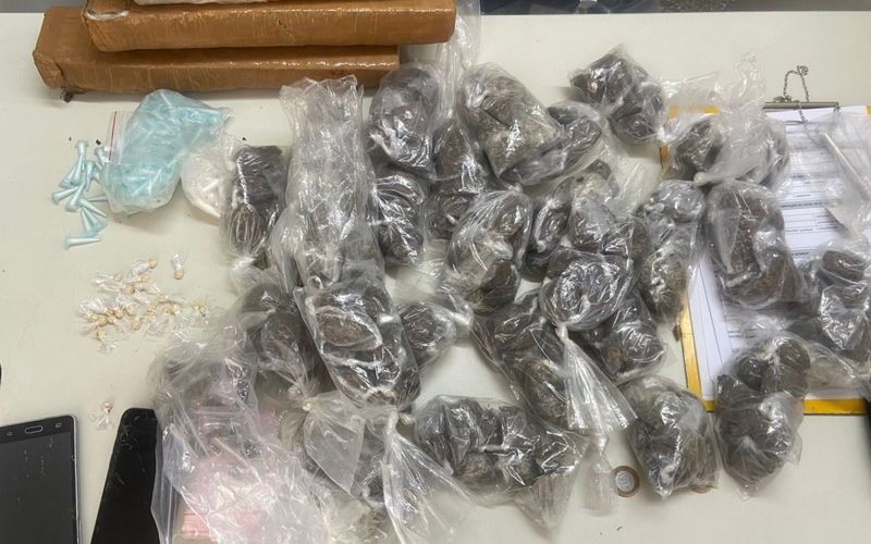 Segundo a Lei n&ordm; 11.343/2006, o crime de tr&aacute;fico de drogas pode resultar em pena de 5 a 15 anos de pris&atilde;o, al&eacute;m do pagamento de multa/Foto: Divulga&ccedil;&atilde;o/48&ordf; CIPM