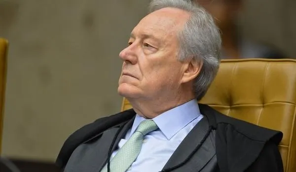 STF dá 48 horas para Ministro da Saúde informar datas de vacinação contra a Covid-19