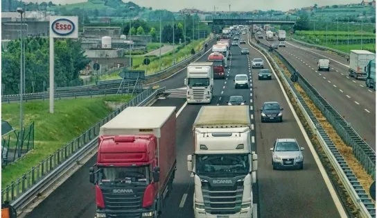 Auxílio-caminhoneiro: termina hoje o prazo de envio da declaração para receber R$ 1 mil. Saiba como fazer