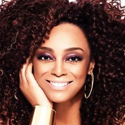 Cantora Paula Lima diz ter sido alvo de racismo no Facebook