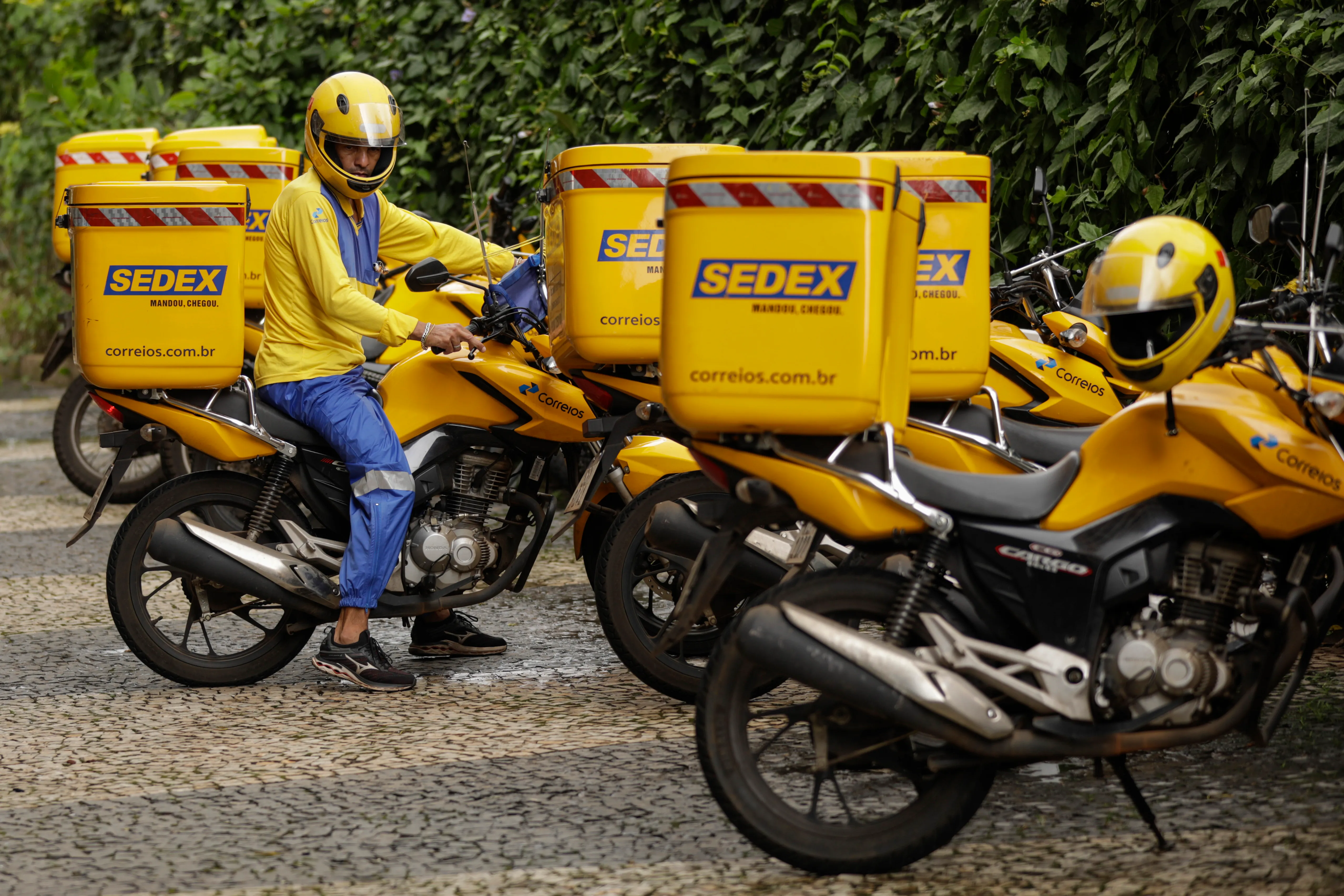 Correios registram prejuízo de R$ 2,2 bilhões com 'taxa das blusinhas'