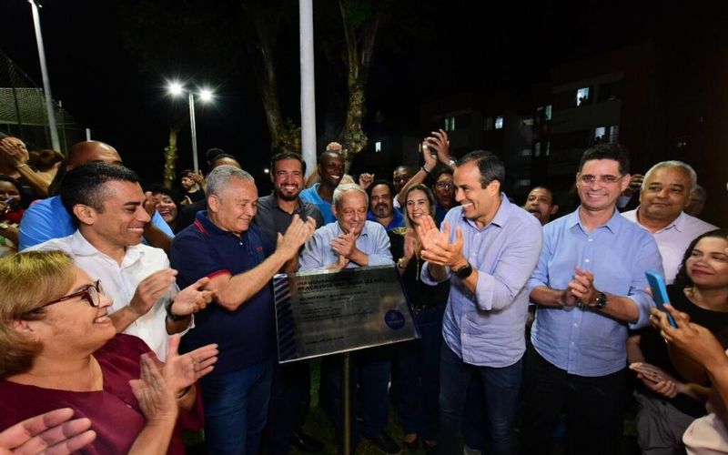 A Prefeitura de Salvador tem investido na revitalização e construção de praças em diversos bairros da cidade, visando oferecer espaços de lazer e convivência para a população/Foto: Valter Pontes