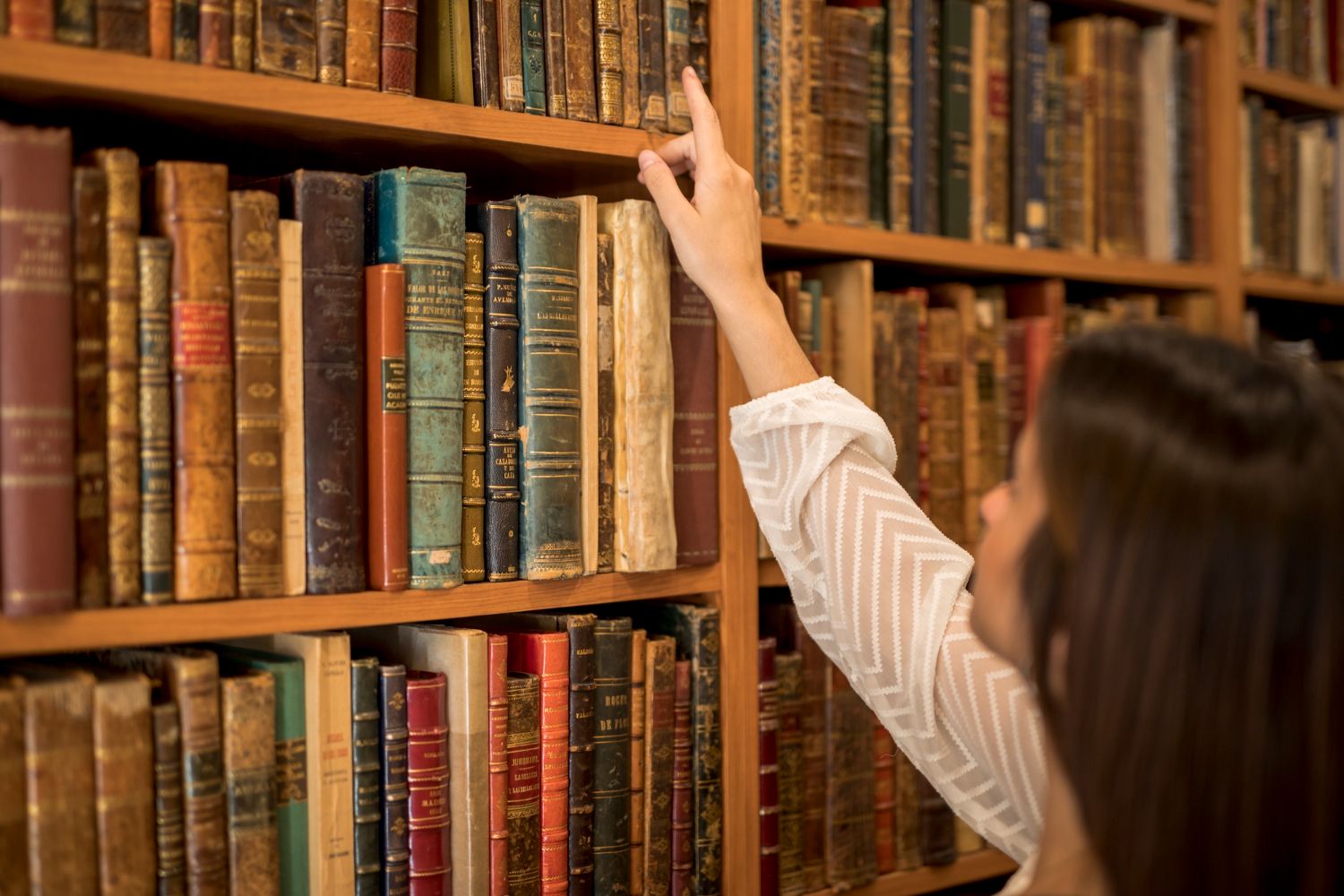O projeto que trâmita na Câmara Municipal prevê o uso do acervo do Sebo Brandão como uma biblioteca municipal. Foto: Ilustrativa/Freepik