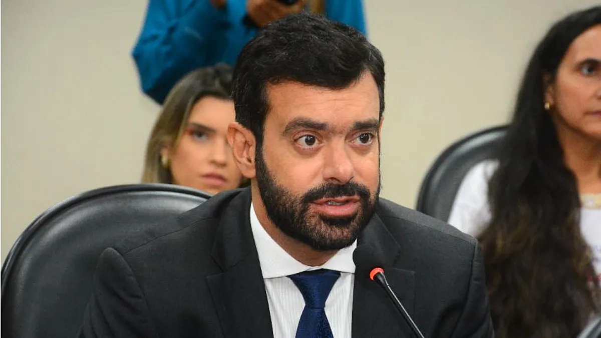‘Falta de sensibilidade’, diz Tiago Correia após governo barrar aumento aos professores