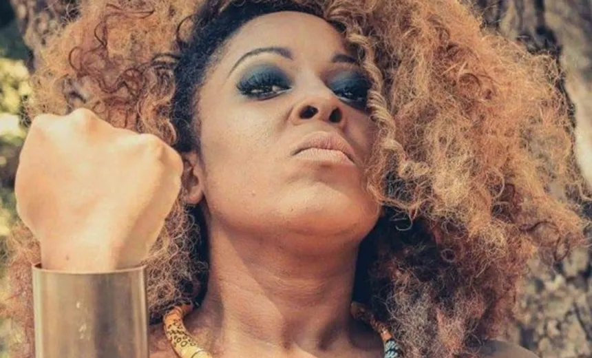 Jornalista “Tia Má” volta a ser chamada de “macaca” nas redes sociais