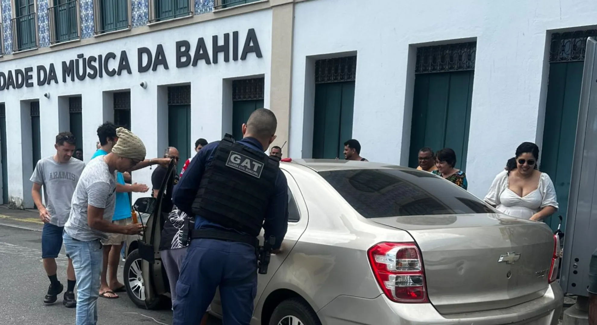 Bebê trancando em carro em Salvador. Foto: Ascom GCM 