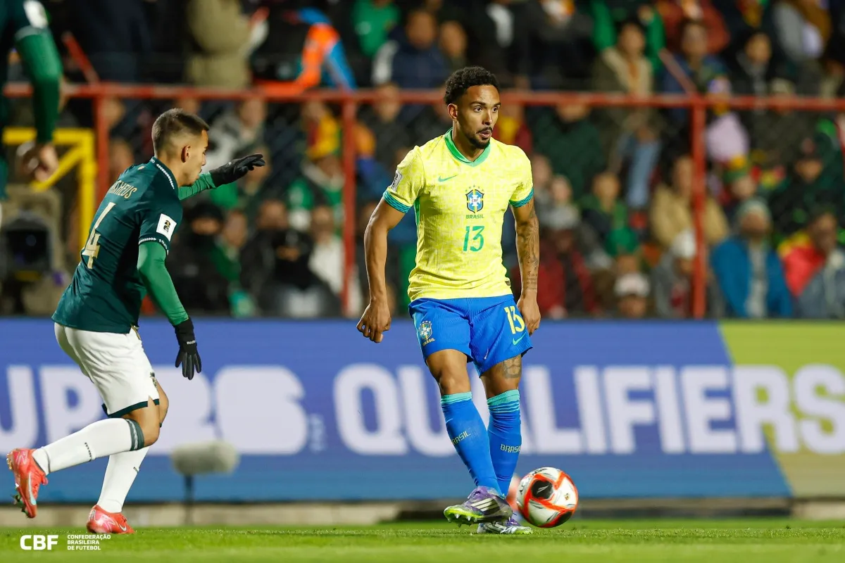 vitinho lateral do botafogo seleçao