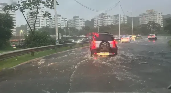 Chuva em Salvador no m&ecirc;s de abril. Foto: Bruna Castelo Branco | Aratu On