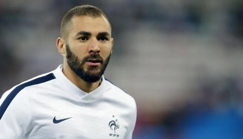 França suspende Benzema por envolvimento em caso de chantagem