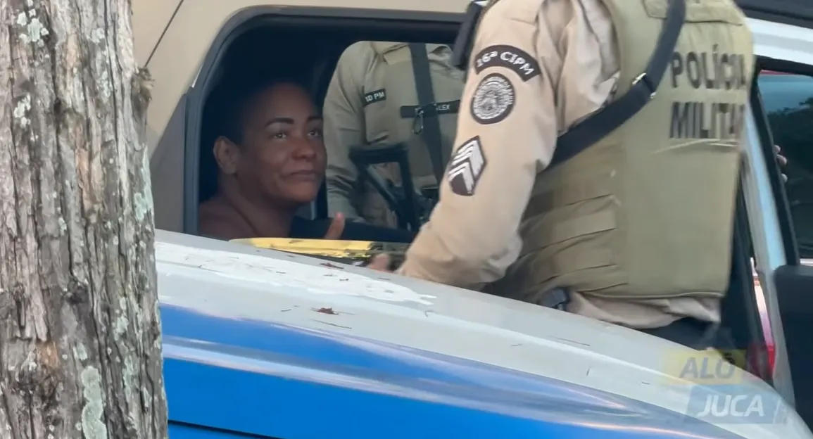 Cobradora é agredida por passageiro após confusão em ônibus de Salvador