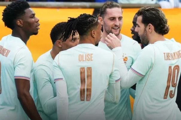Com Um a Menos, Fran&ccedil;a Vence O Brasil Em Amistoso