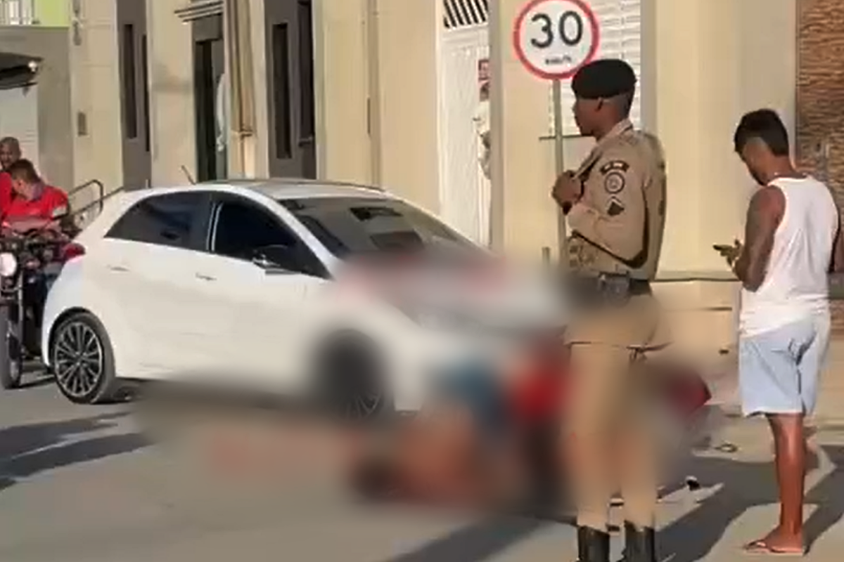 Motociclista &eacute; executado a tiros perto de igreja em cidade baiana. Foto: Redes Sociais