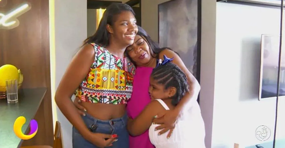 VÍDEO: mãe de Davi, do BBB 24, se muda para nova casa, em Salvador; Alex Lopes fez entrega
