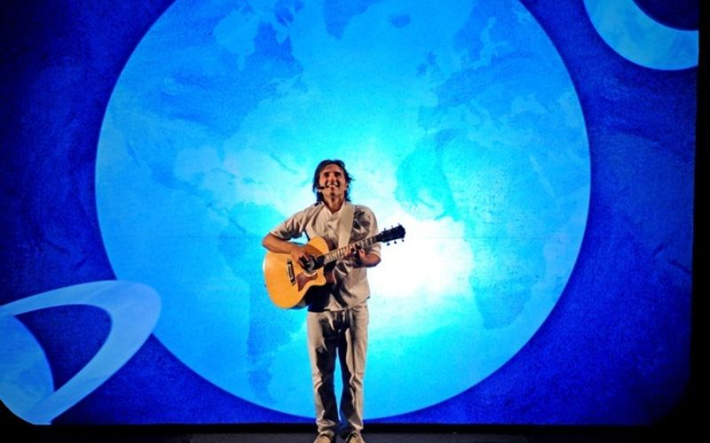 A obra de Manoel de Barros valoriza o olhar infantil e a simplicidade, ess&ecirc;ncia presente no espet&aacute;culo/Foto: Reprodu&ccedil;&atilde;o/Redes Sociais&nbsp;