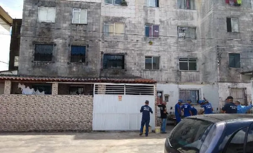 Polícia flagra ‘gato’ de água de imóveis em Alto de Coutos; débito soma R$ 300 mil