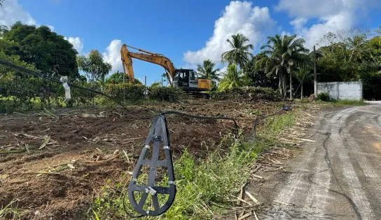 Por determinação judicial, casa de shows é demolida no Alto do Andu, em Salvador