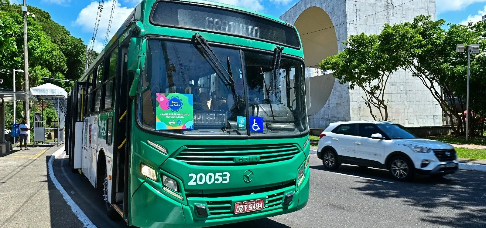 Motoristas de ônibus podem ter piso salarial de R$ 4 mil em cidades da Bahia