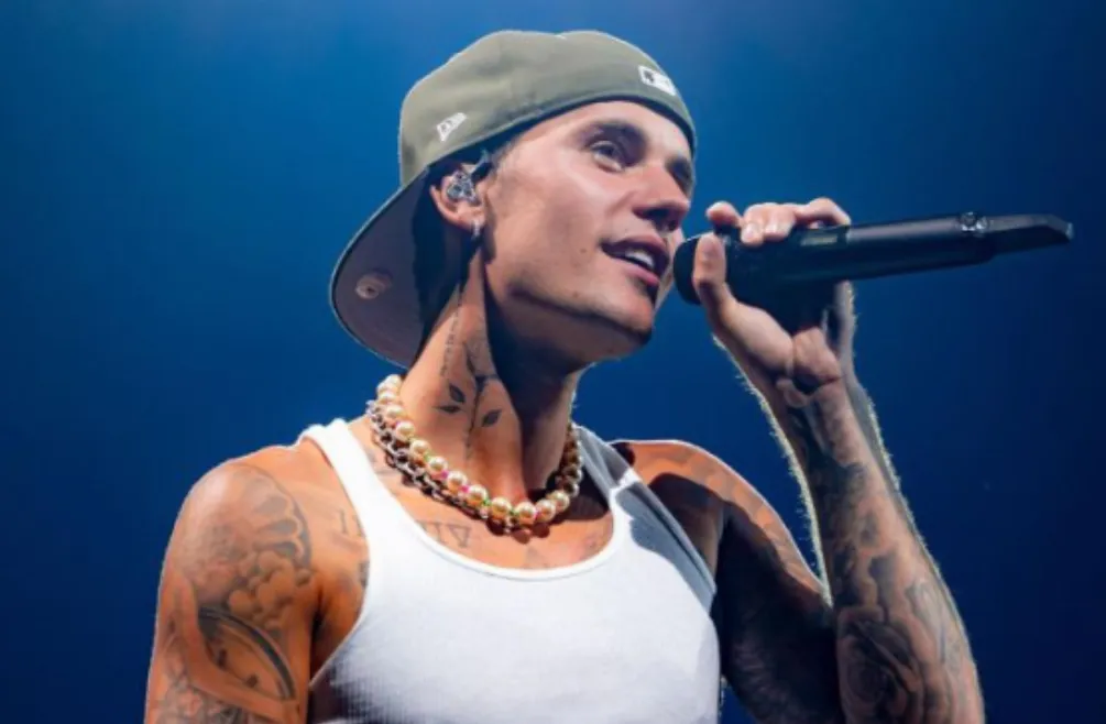 Após ataques de paparazzi, Justin Bieber pede leis rígidas e apoio dos fãs