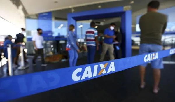 Auxílio emergencial: quatro milhões de pessoas já podem sacar o valor do benefício nesta quinta-feira 