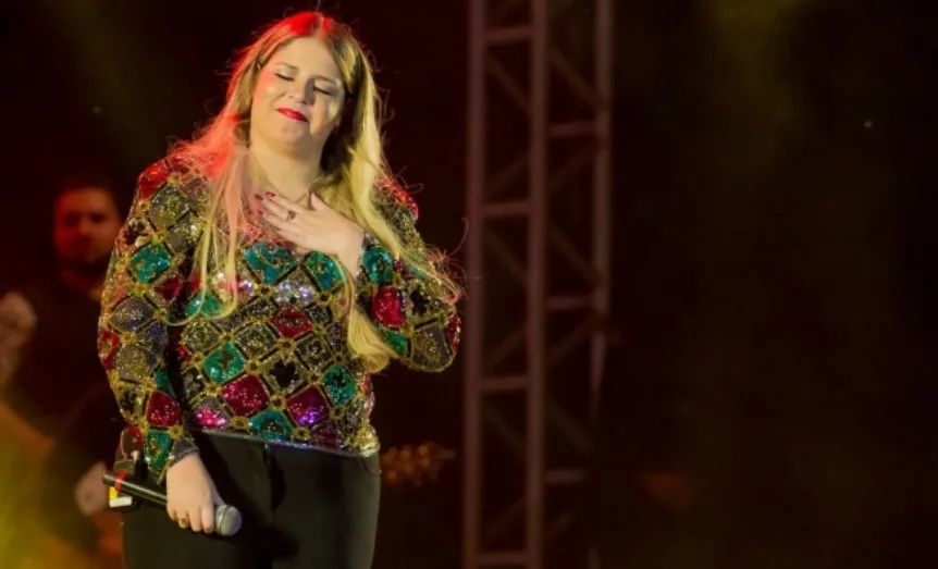 POLÊMICA: Justiça mineira bloqueia bens de Marília Mendonça após cancelamento de show