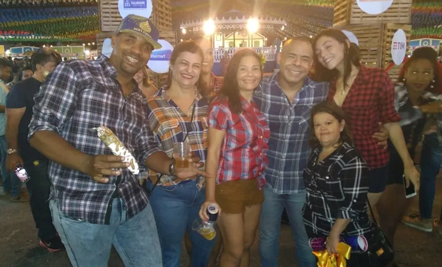 Público aposta em peças xadrez e quadriculada na primeira noite do Galinho