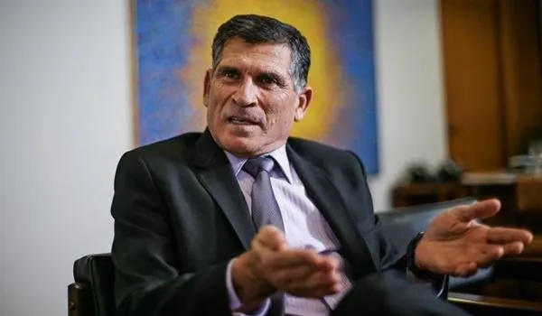 Ex-aliado, General Santos Cruz diz que Bolsonaro faz "comunismo de direita" no Brasil