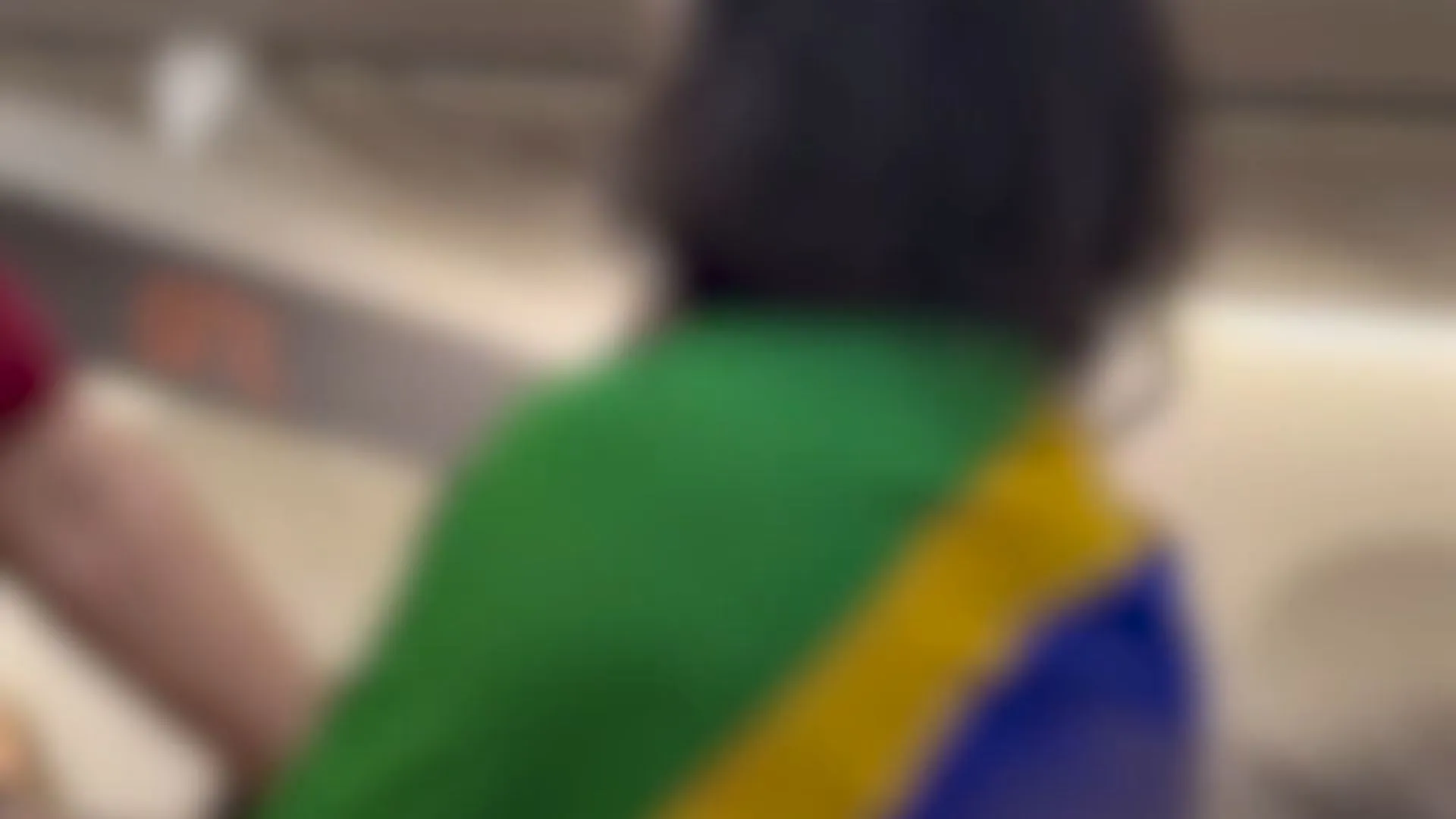 Mulher xinga passageiros, diz que não viaja com petistas e é expulsa de avião