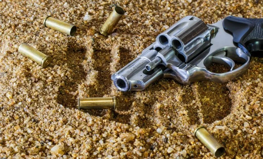 URUGUAI: Homem é preso após assassinar vítima a tiros; Comparsa ainda é procurado