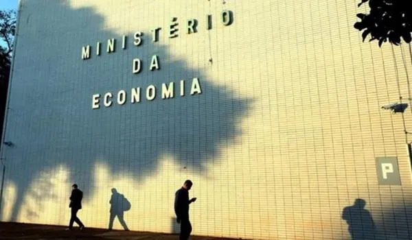 Confira a lista dos cargos extintos ou vedados pelo governo