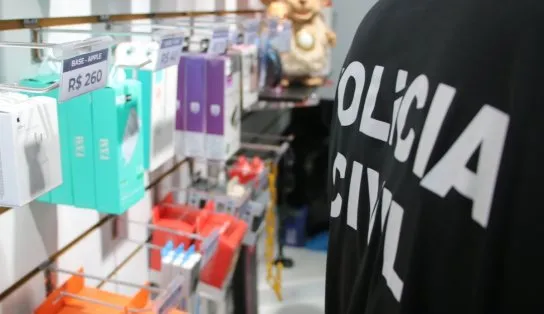 Acessórios falsificados para celulares são apreendidos em loja da Pituba 