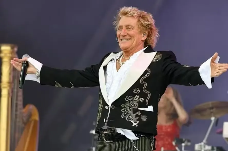 Saiba o estado de saúde de Rod Stewart após cirurgia no coração
