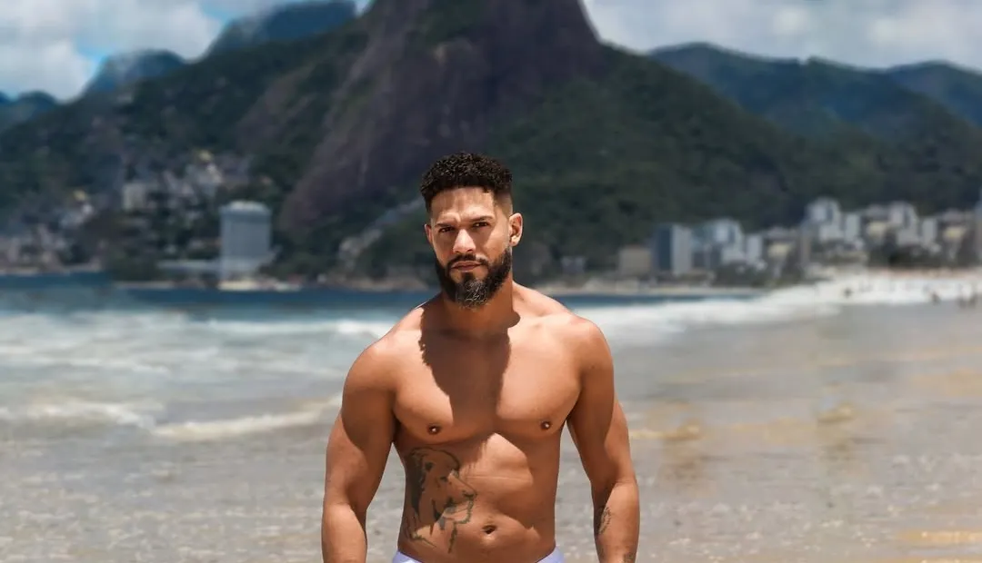 Vídeo íntimo de ex-BBB vaza e repercute nas redes sociais: 'Hétero guloso'