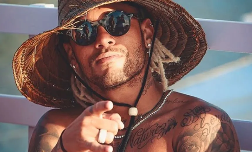 Neymar se revolta com número de celular fake: “Babaca, toma tenência”; veja
