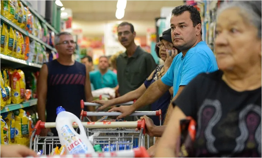 Custo da cesta básica caiu em 10 capitais em junho, diz Dieese