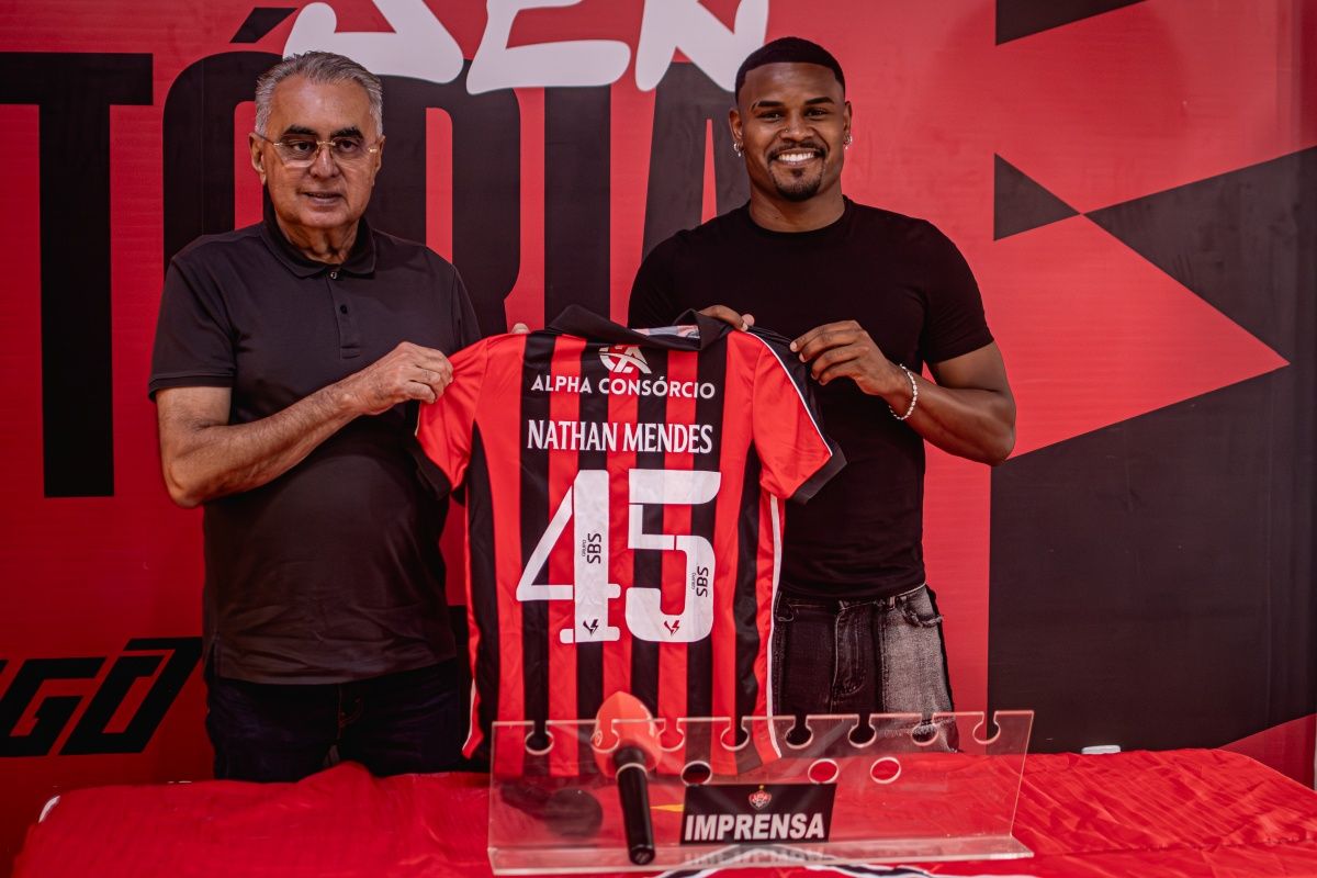 Confira quem &eacute; Nathan Mendes, novo refor&ccedil;o do Vit&oacute;ria para a temporada 2026, que chega para disputar posi&ccedil;&atilde;o na lateral-direita. Foto: Victor Ferreira/EC Vit&oacute;ria