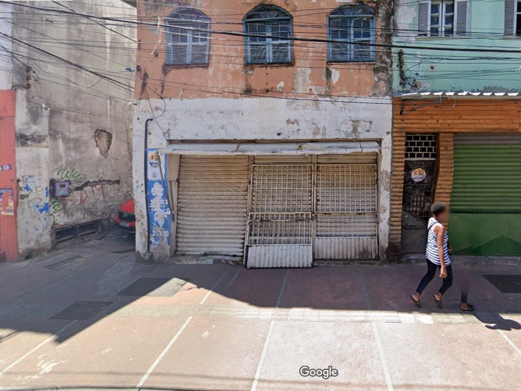 A loja atingida pelo incêndio fica há menos de 100 metros do quartel do Corpo de Bombeiros. Foto: Google Street Maps