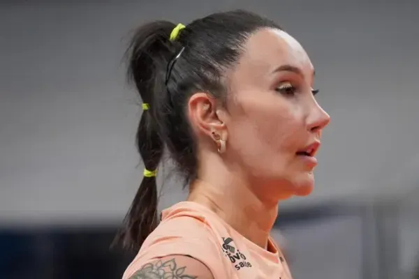 Tifanny reage a regra da CBV que restringe mulheres trans no vôlei