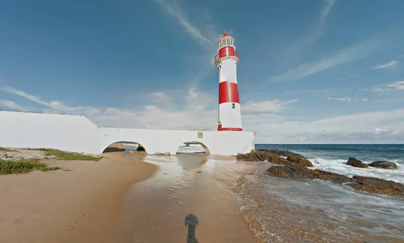 Corpo de homem é encontrado próximo ao Farol de Itapuã