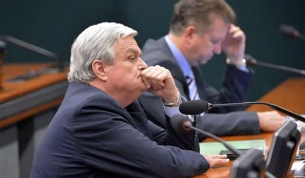 Morre deputado José Mentor, vítima de Covid-19; parlamentar foi fundador do PT